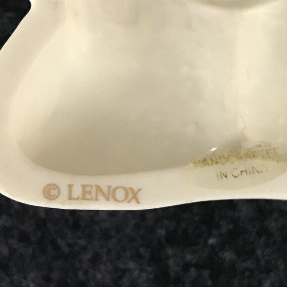 Lenox Snow-Woman Christmas Porcelain Ornament Cookie Cutter Press - Picture 6 of 7